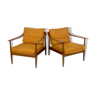 Mid-century modern pair of Walter Knoll armchairs model 550 from 50s