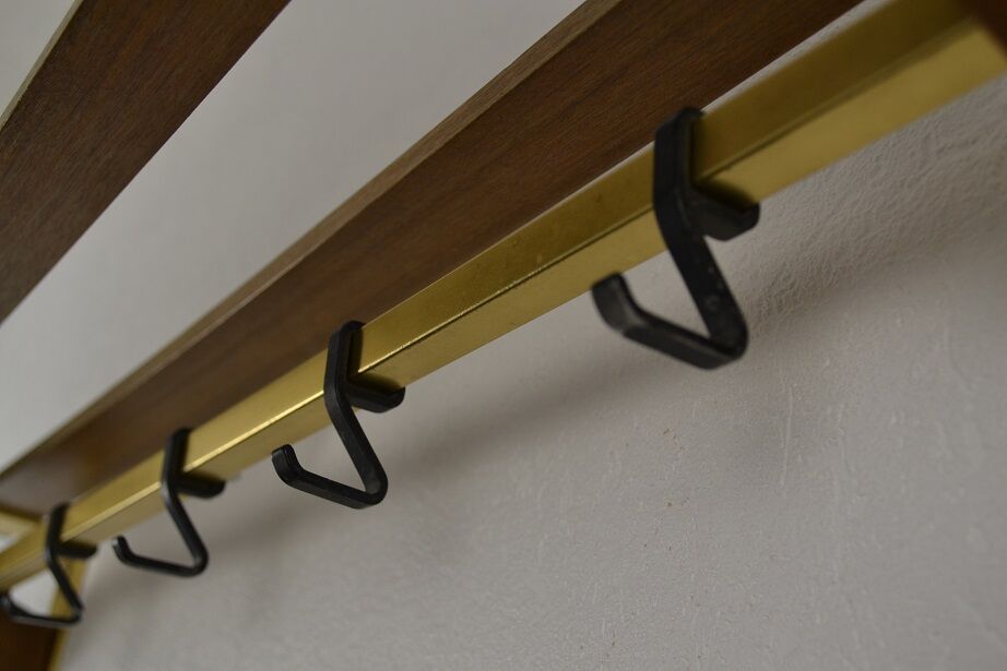 60s 70s Wall Coats Door