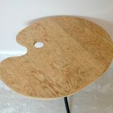 Coffee table tripod feet