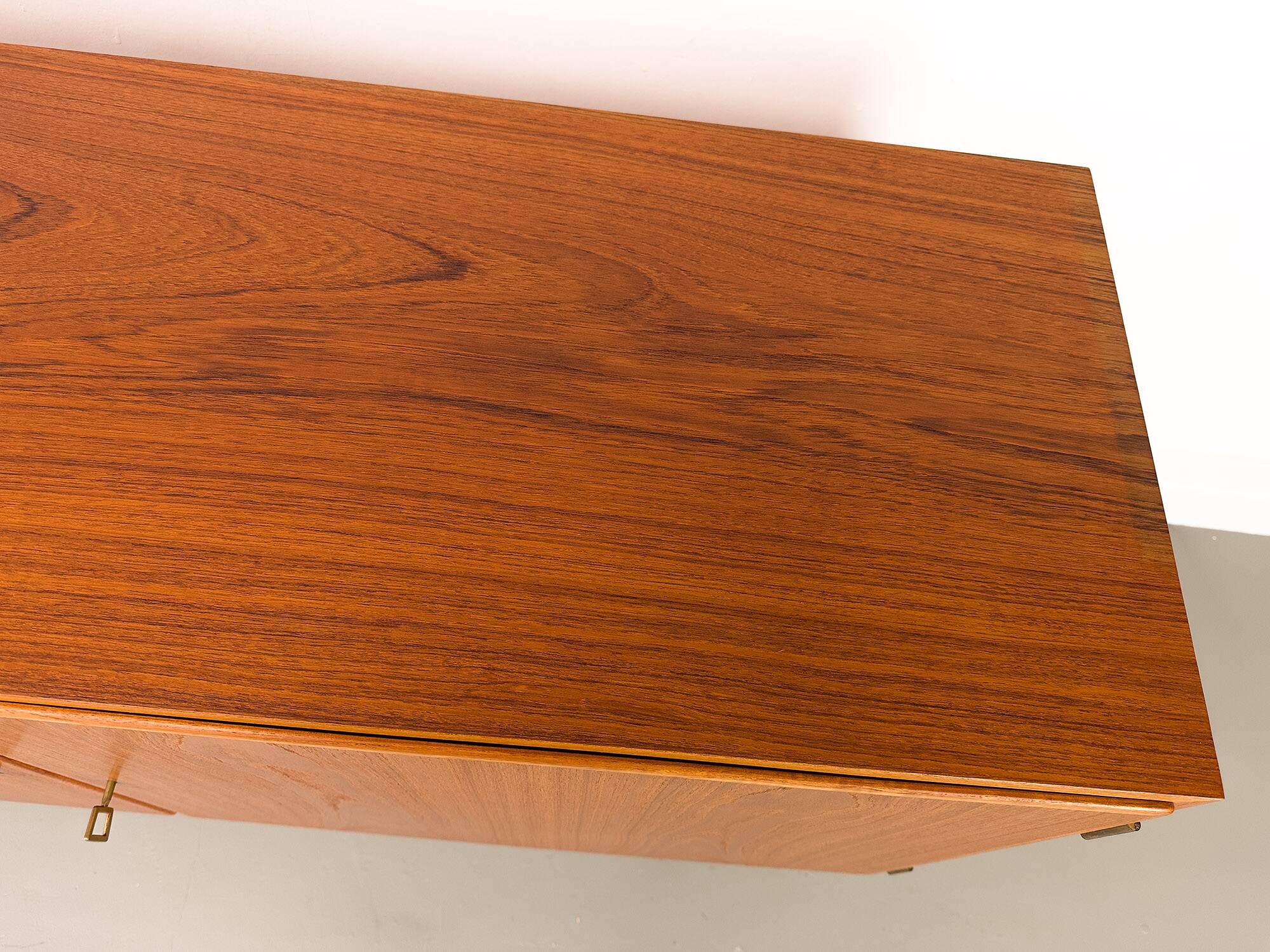 Enfilade danoise en teck par Carlo Jensen pour Hundevad & Co., 1960s