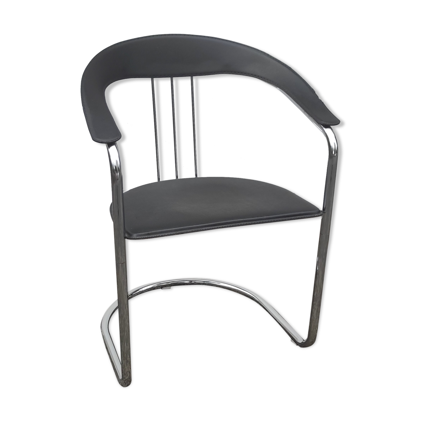Chrome metal chair and Bauhaus style leather – 70s/80s