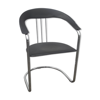 Chrome metal chair and Bauhaus style leather – 70s/80s