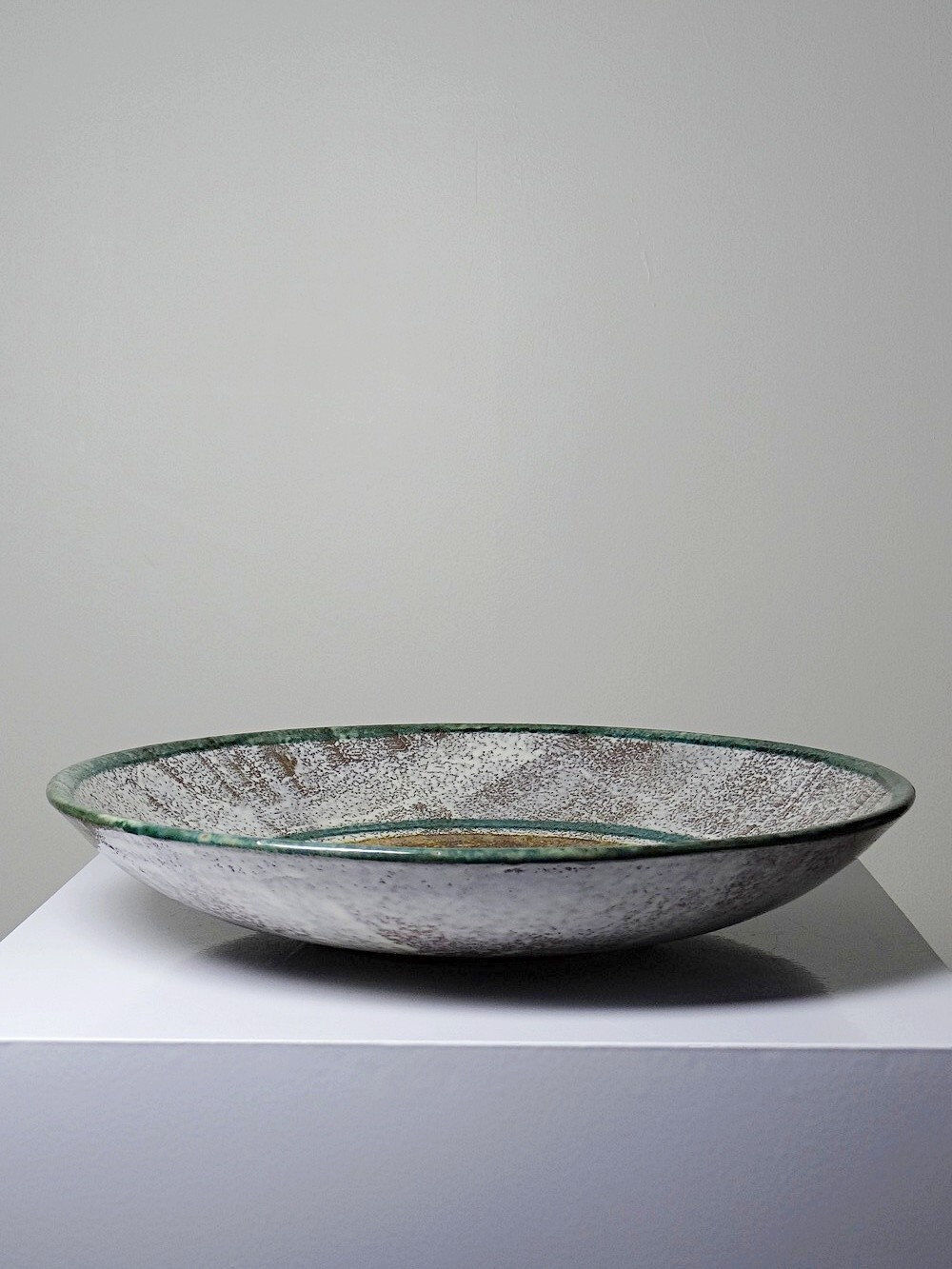 Large ceramic art bowl from the 50s-60s, vintage wall decoration or fruit bowl.