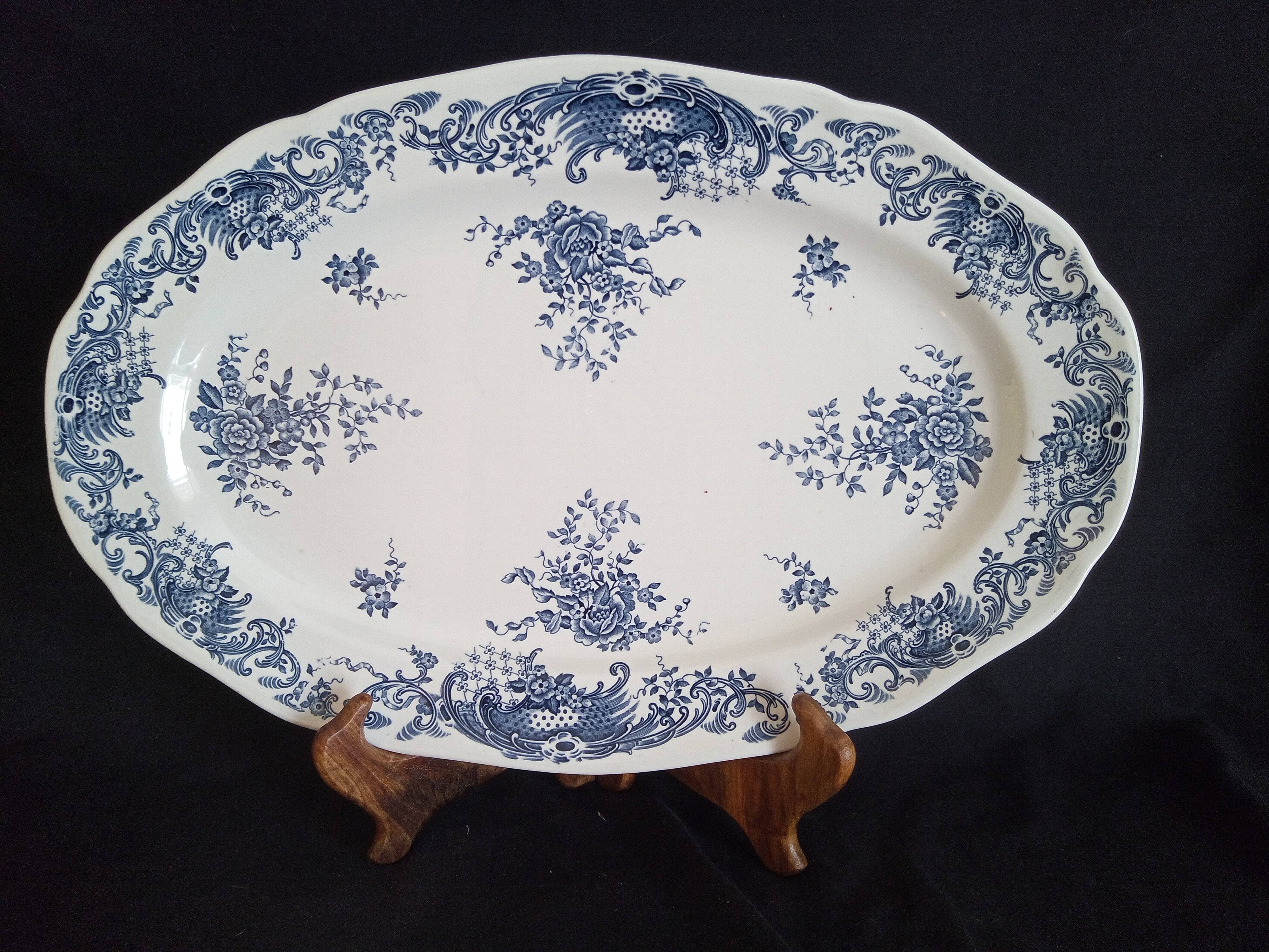 Plat de forme ovale en porcelaine Villeroy & Boch, modèle "Valeria"
