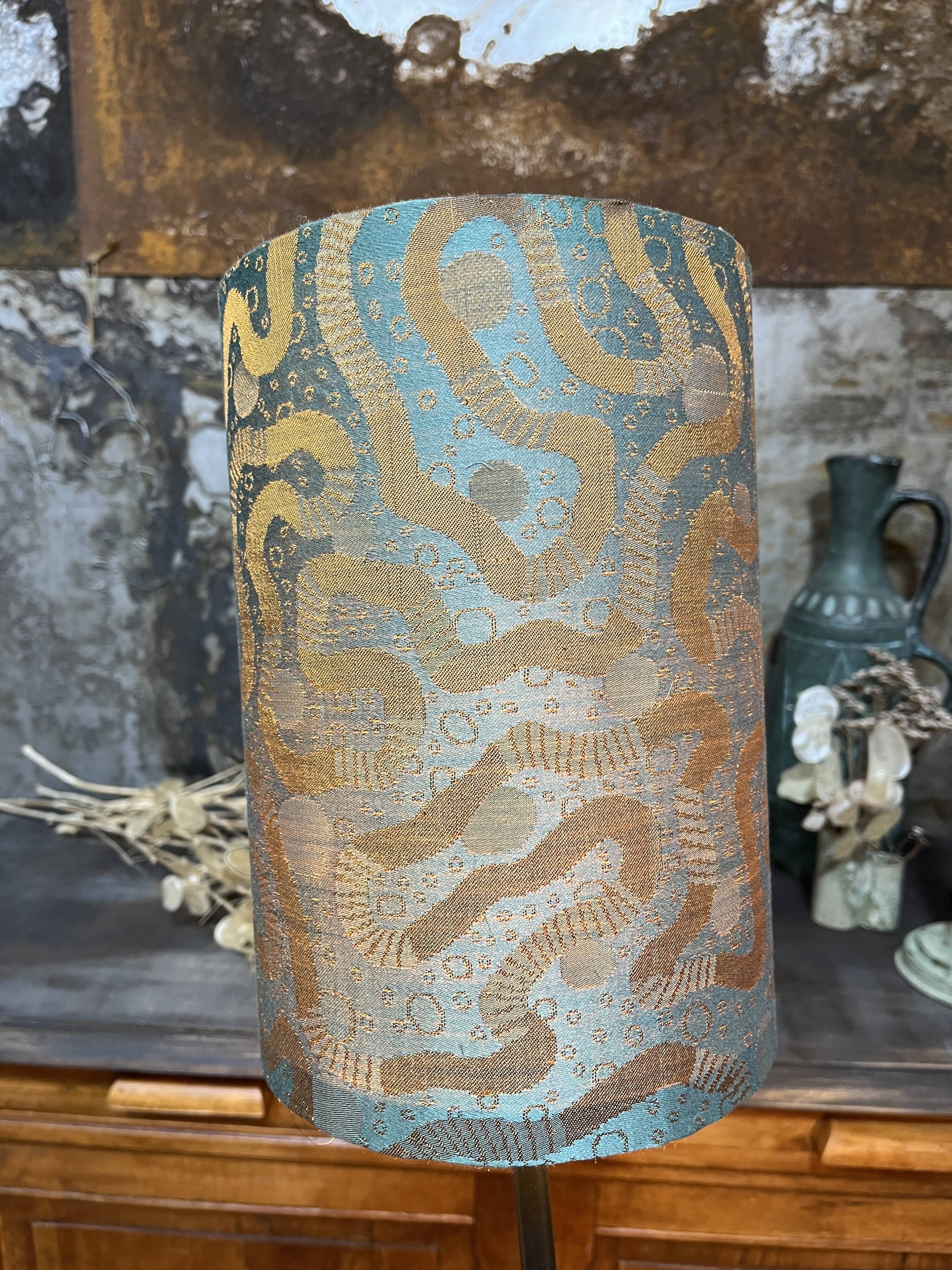 Double foot lamp compass and harness