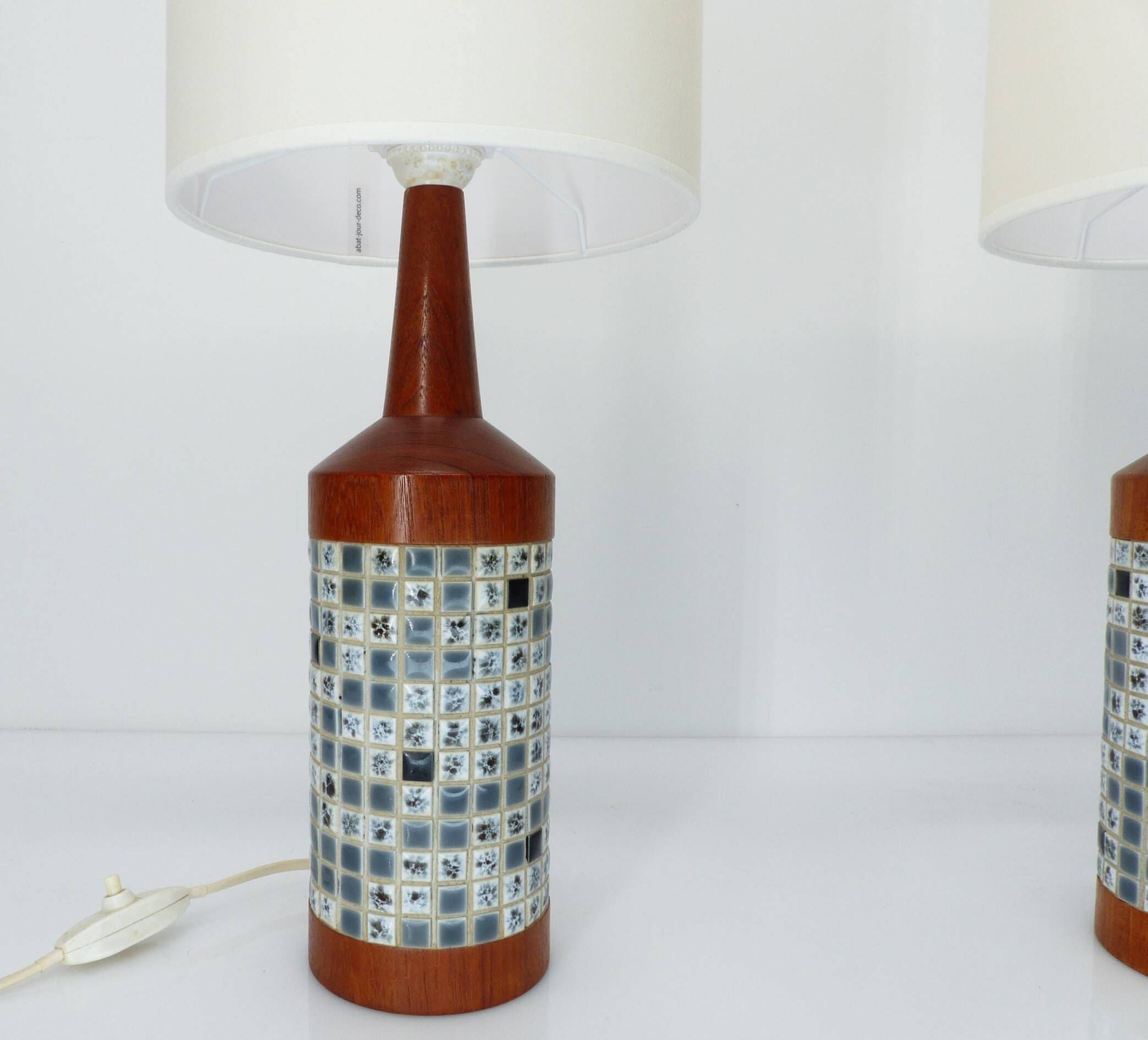 Pair of Scandinavian table lamps in teak and mosaic, Denmark 1960.