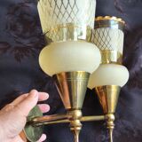 Vintage 50s wall light, 2 light arms, metal, brass and opaque glass tulip