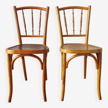 Paire de chaises anciennes de bistrot