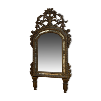 Large mirror or trumeau with beadwork in carved and gilded wood. Italian work from the beginning of the 19th century