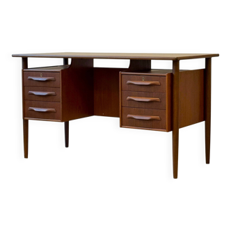 Freestanding Teak Desk, Denmark 1960s/1970s, Vintage, Mid-C Modern