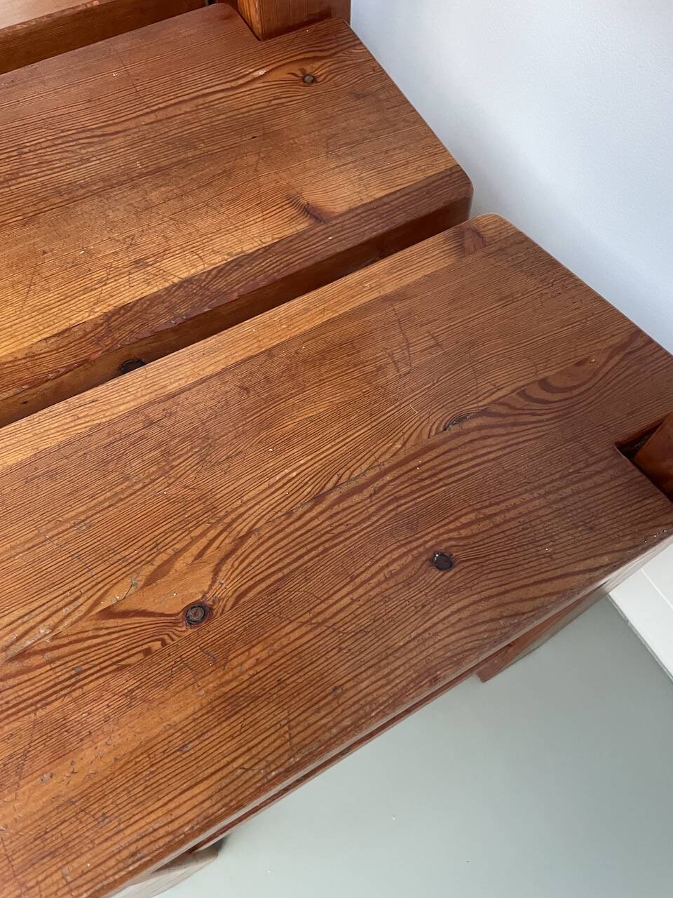 Set of table and 4 chairs, 60s mountain furniture