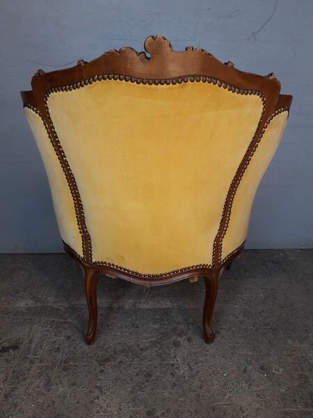 Bergere Louis XV ep 1930/40 walnut gondola