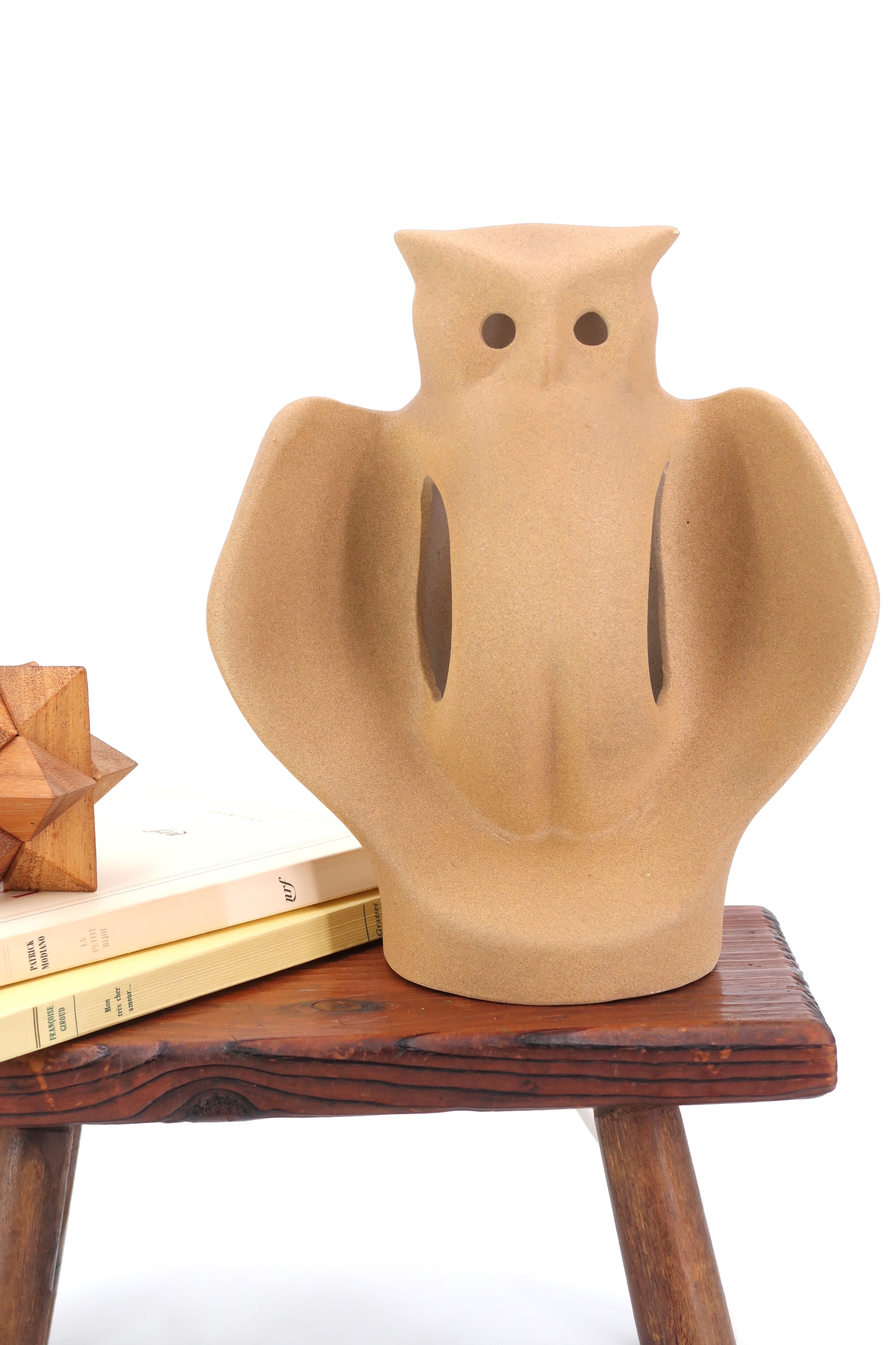 Owl lamp in beige ceramic, 1970s