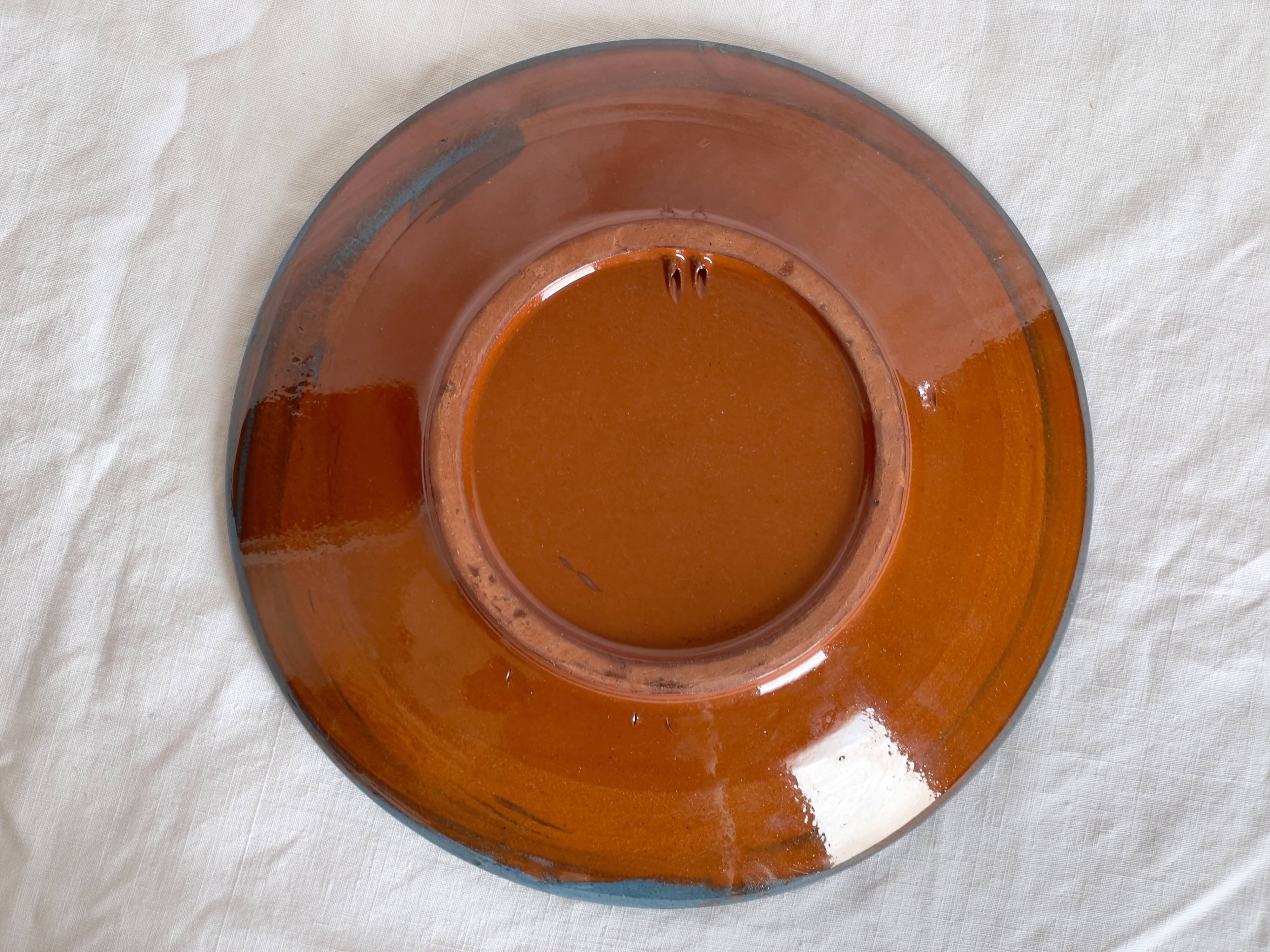 Lluís Puigdemont handcrafted dish -unsigned- 1960s in glazed ceramic