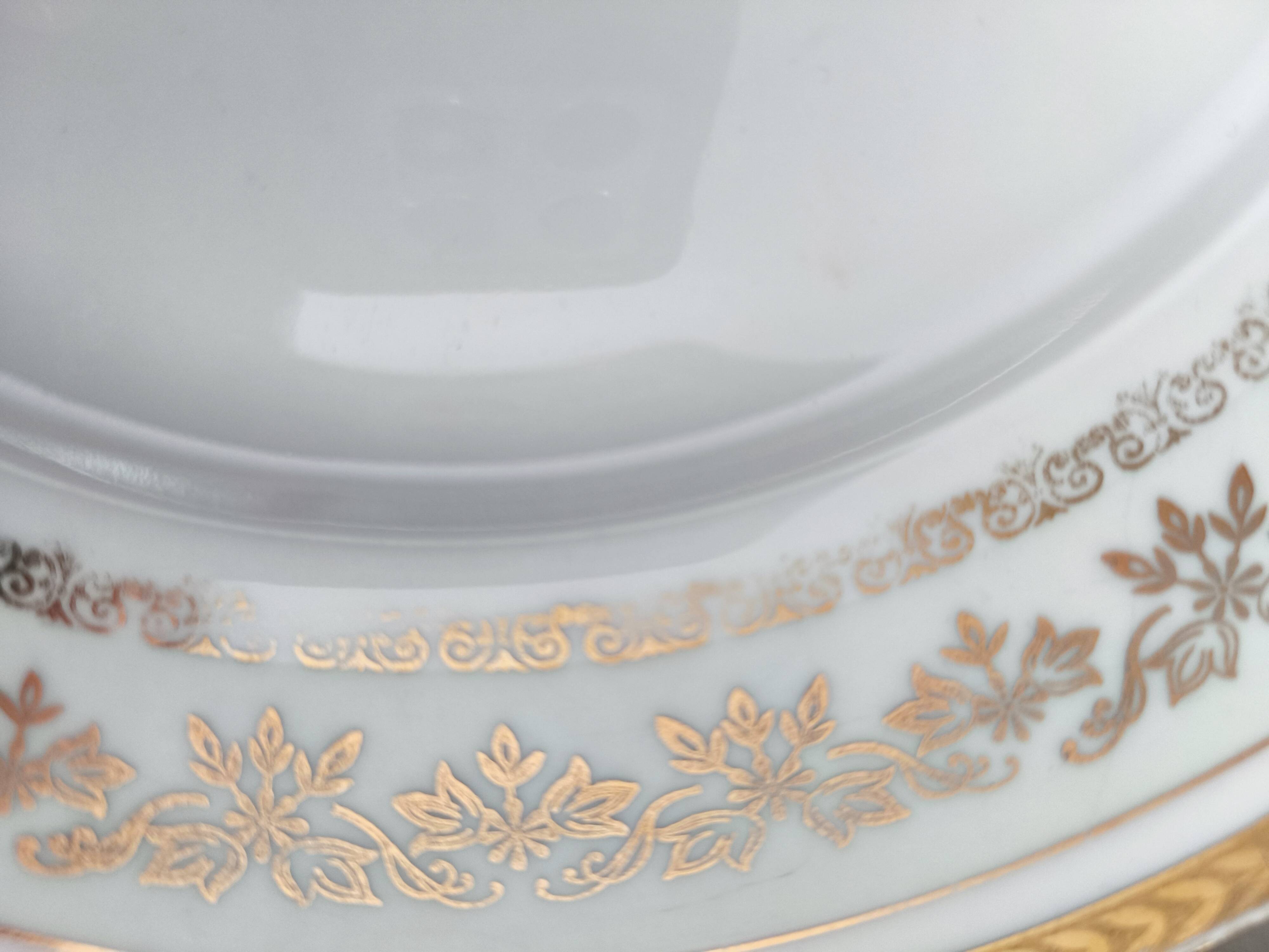 Set of 8 PL France porcelain dinner plates, water green marli and frieze