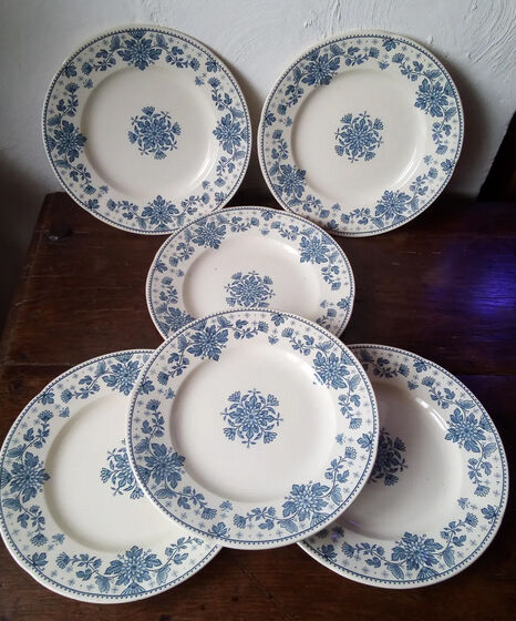 Suite of 6 plates Sarreguemines Estrées