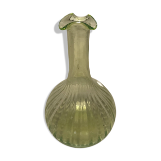 Glass vase