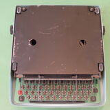 Typewriter olivetti lettera 32
