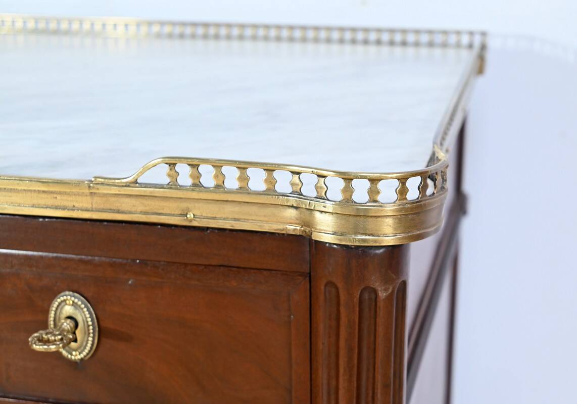 Cuban Mahogany Chest of Drawers, Louis XVI Period – 2nd Part 18th Century