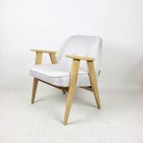 Fauteuil Modèle 366 Bouclé Beige par Józef Chierowski, 1970s