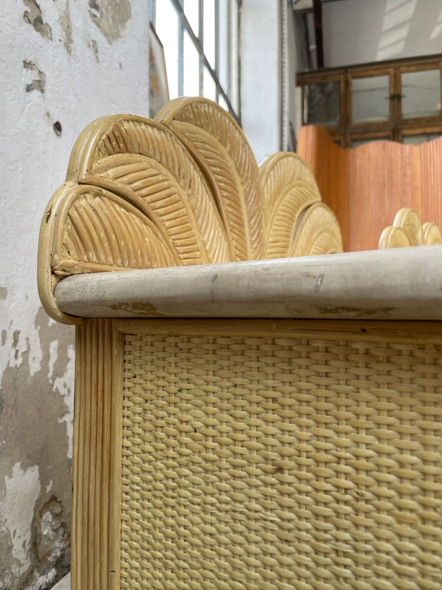 Pair of travertine bedside and rattan palm tree "vivai del sud"