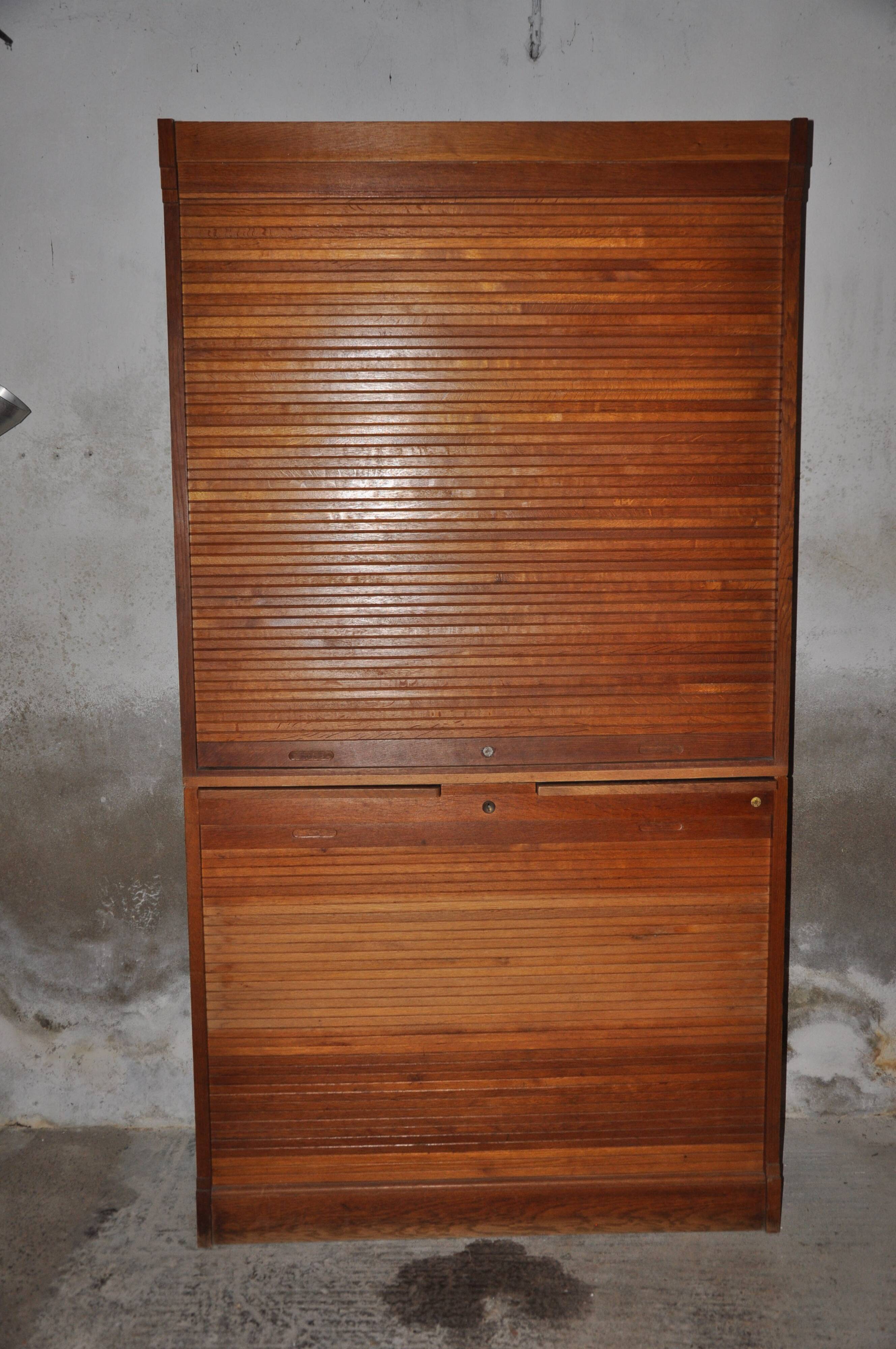 Large curtain cabinet, 2 sections.