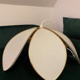 Vintage flower petal suspension