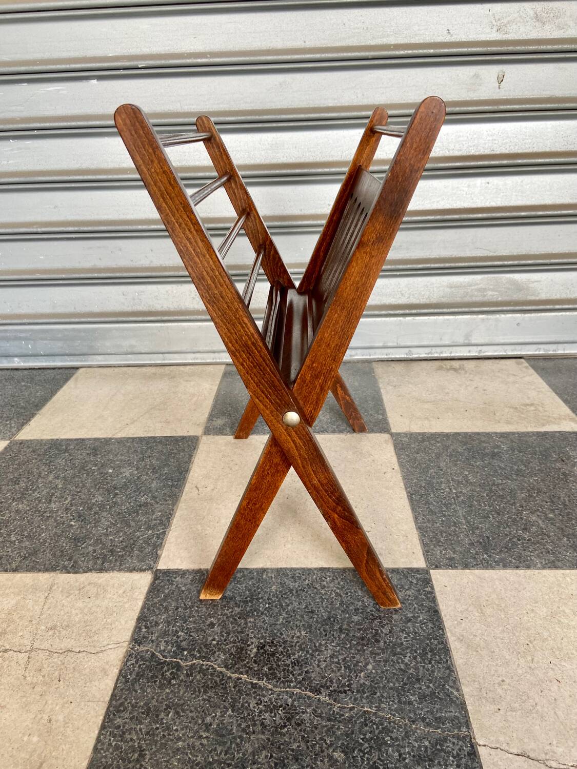 Cees Braakman designer magazine rack