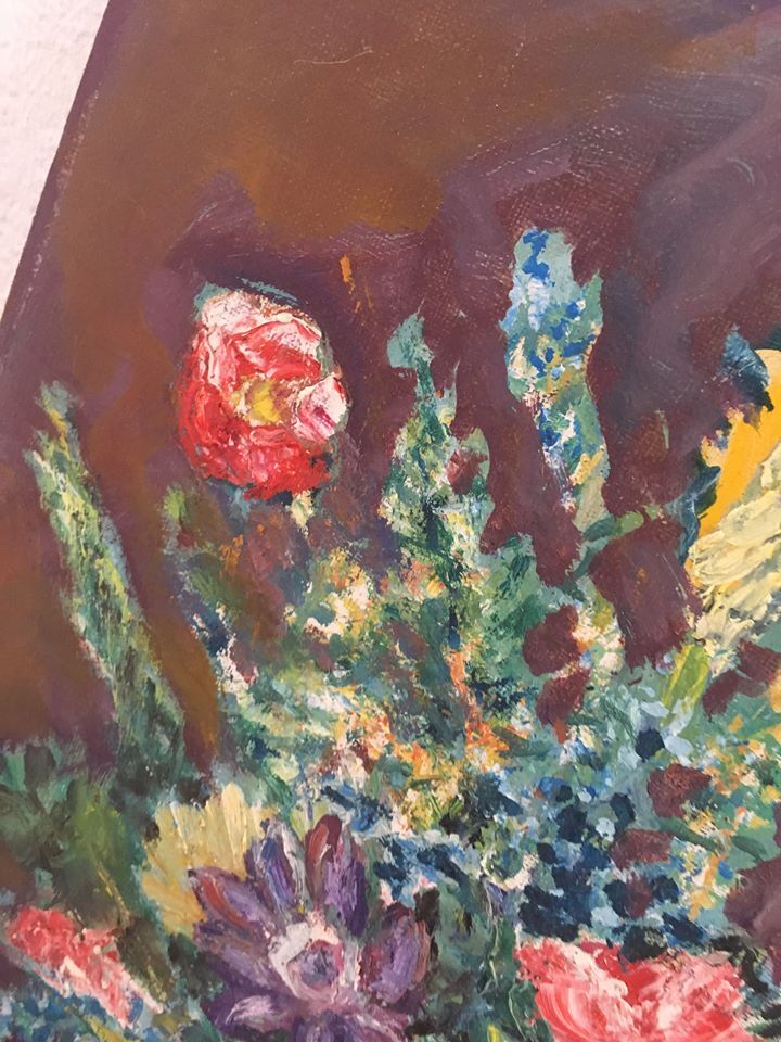 Nature table dead flowers.