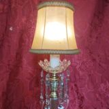 Column table lamp with tassels
