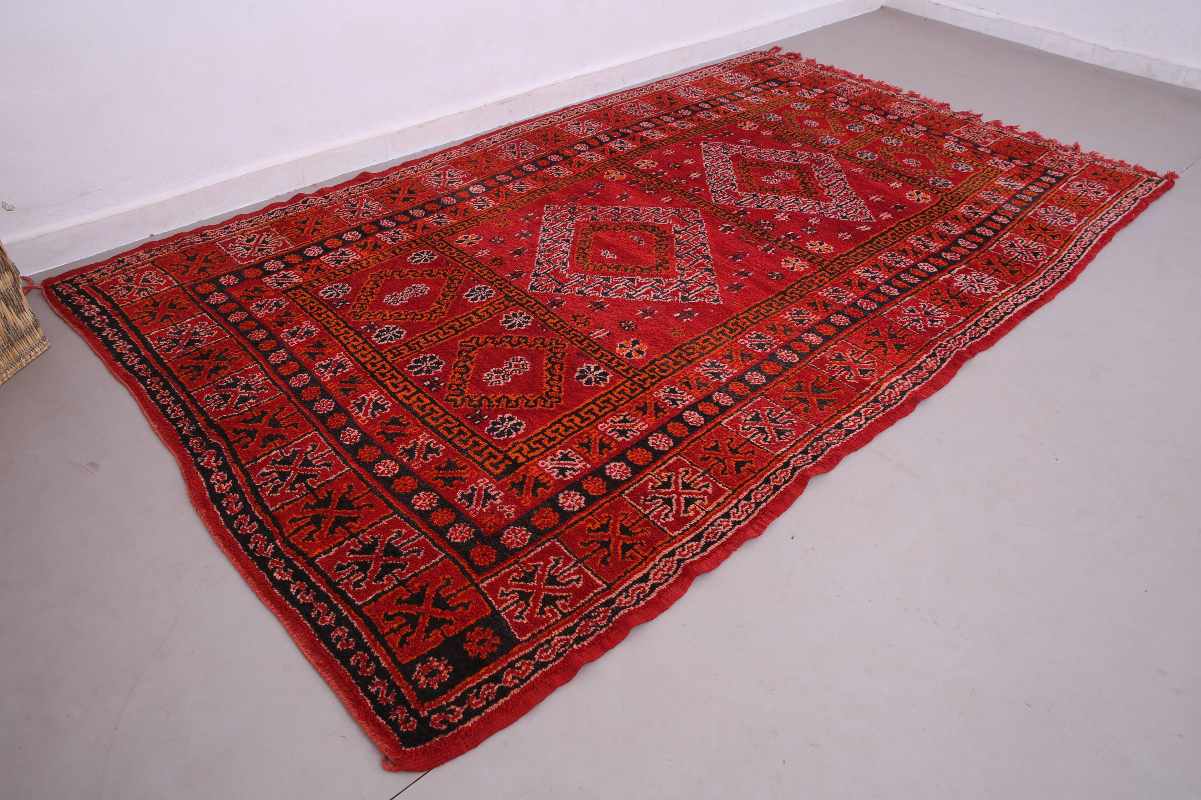 Red Vintage Moroccan Rug 192 x 321 cm - Berber Wool Rug - Handmade Rug Boho