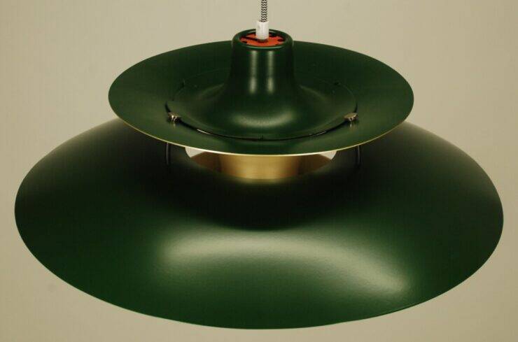 Suspension PH5 verte et dorée par Louis Poulsen pour Poul Henningsen