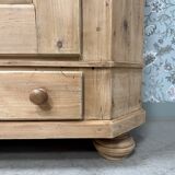 Antique pine bonnetière (renovated)