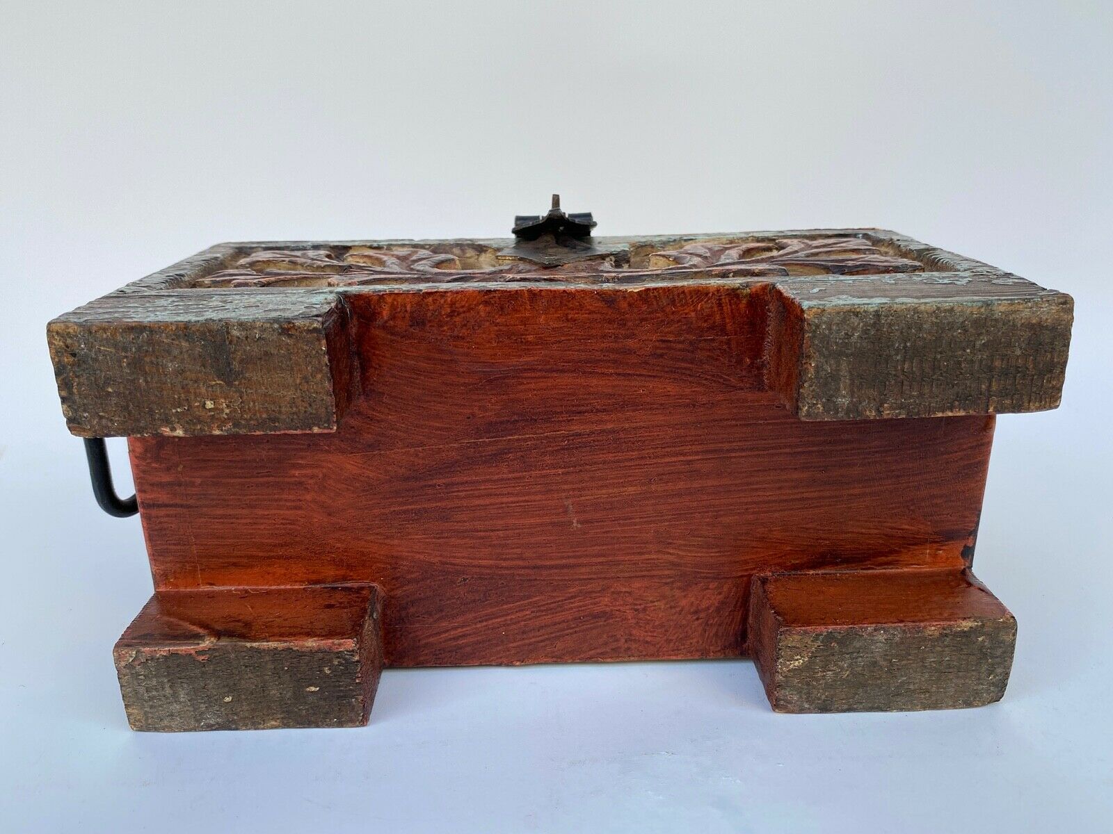 Neoghotic box carved wood inspiration renaissance xx eme polychrome