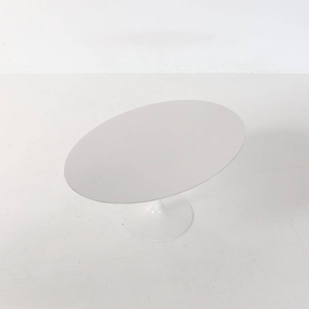 Tulip Coffee Table by Eero Saarinen for Knoll International 1970s