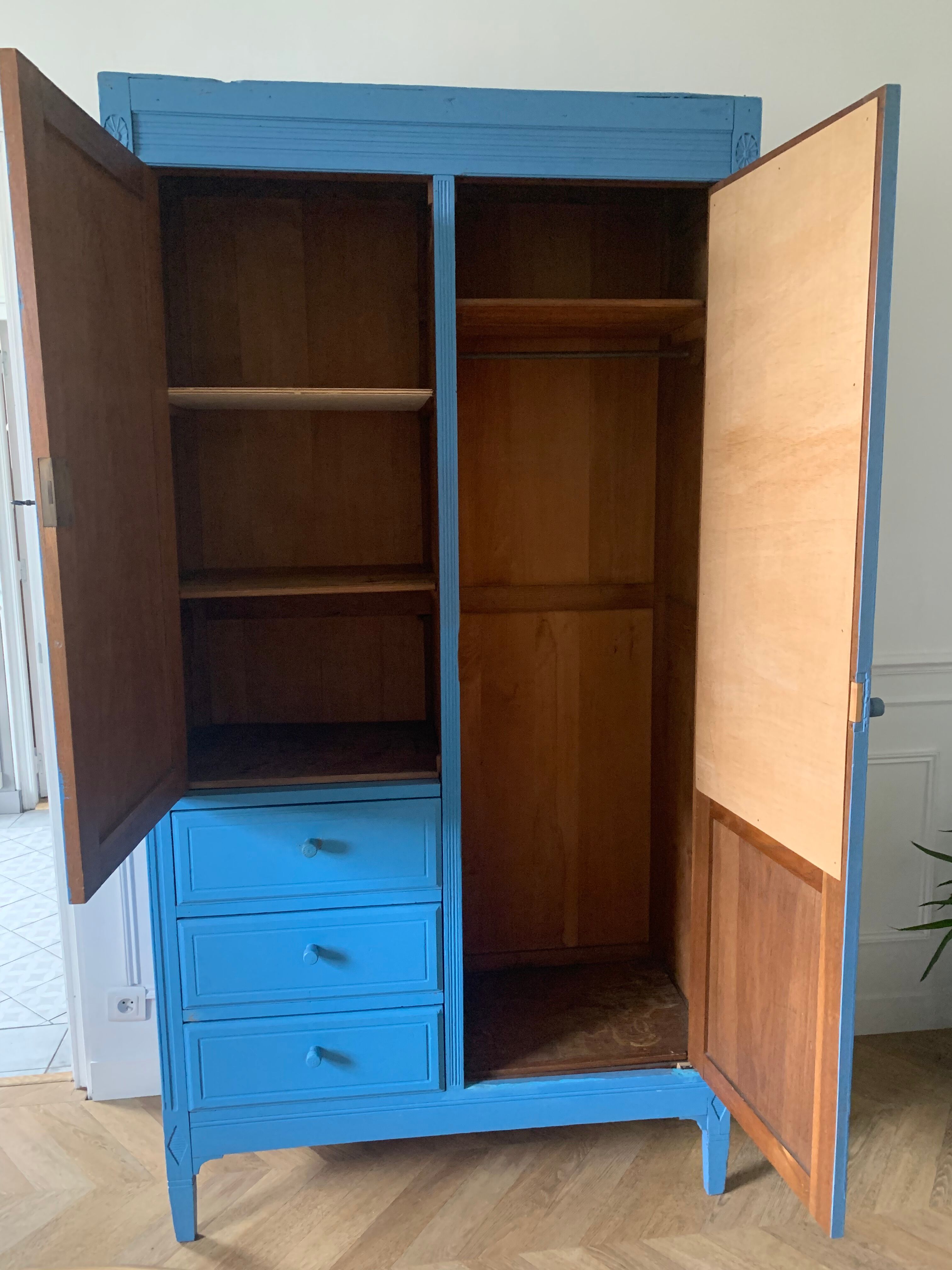 Vintage parisian cabinet