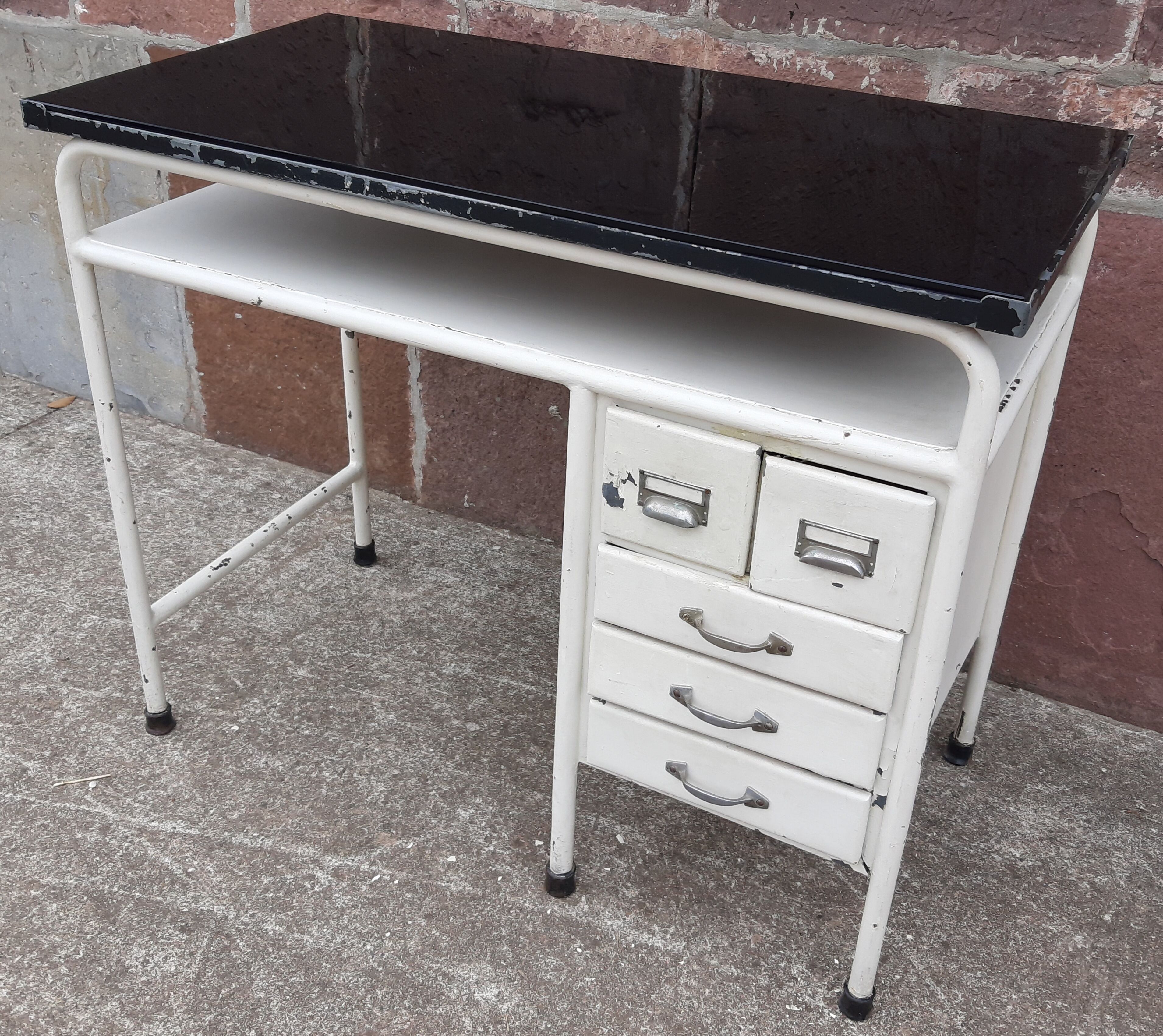 Medeckn office year 40/ 50