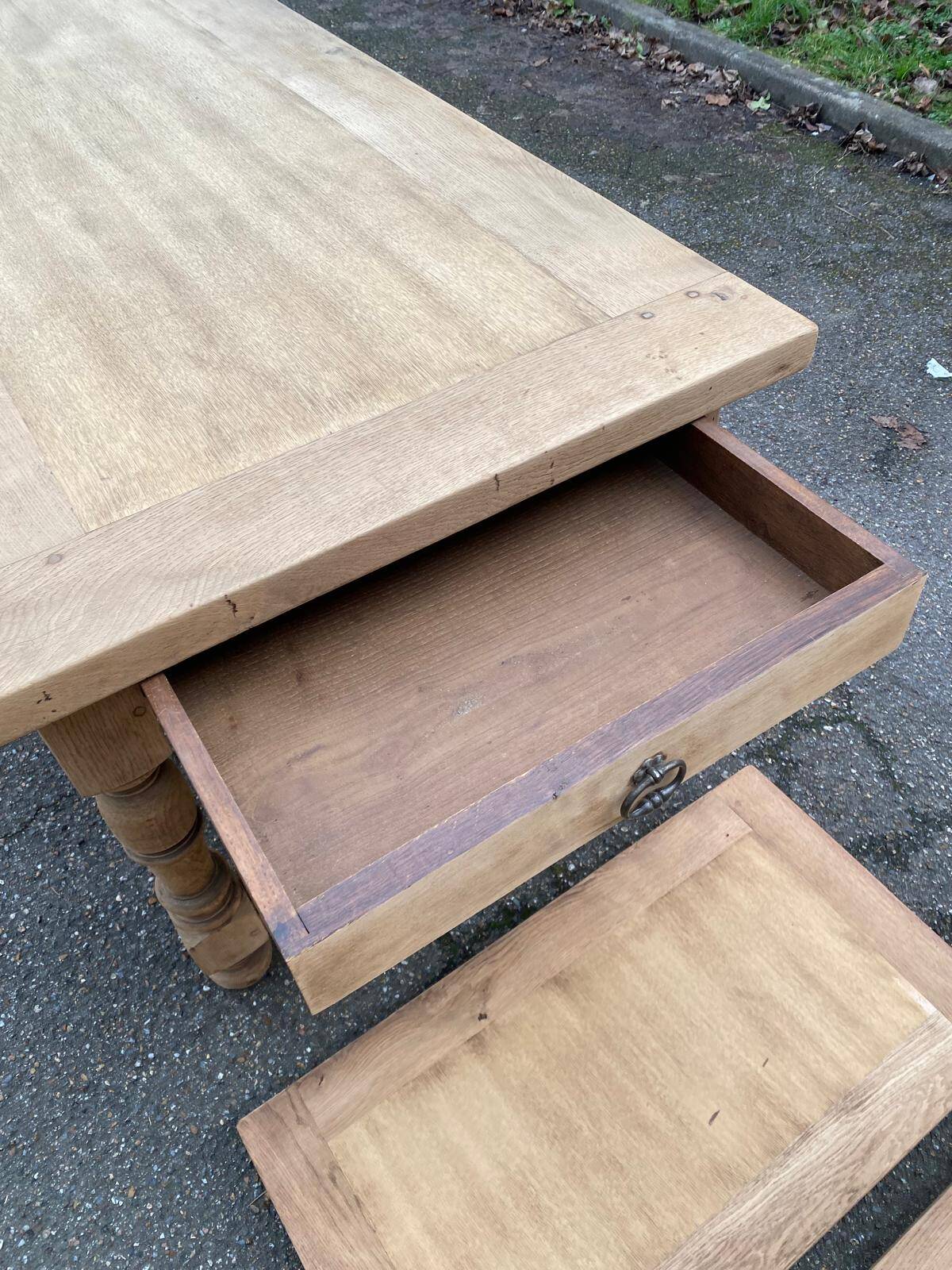 Renovated extendable farmhouse dining table in solid oak, 19th century, 200-300cm.