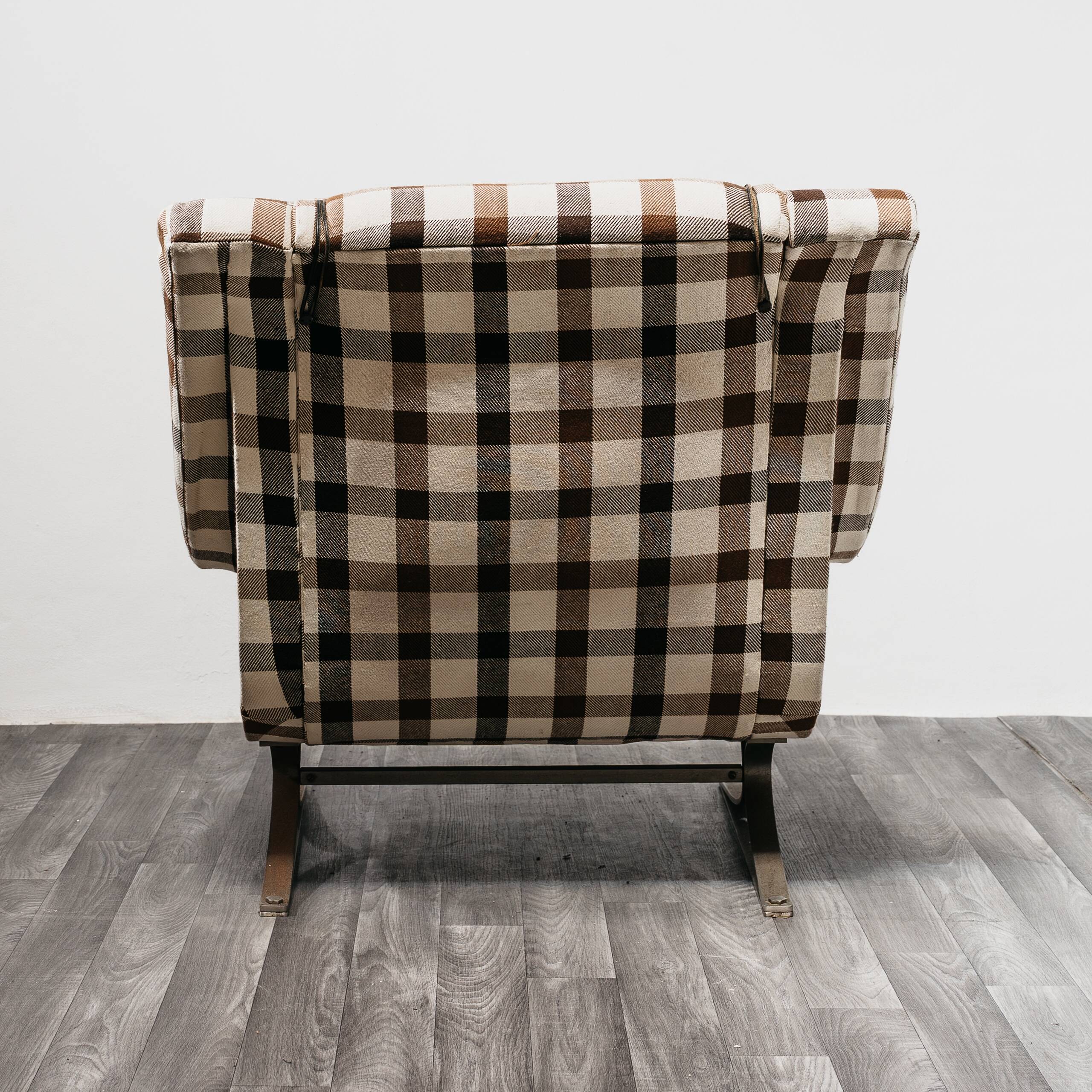 Paire de Fauteuils Mod. Grand Prix, Maurice Calka Arflex