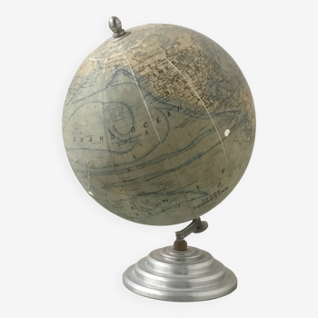 Globe terrestre Girard et Barrere début XXe siècle