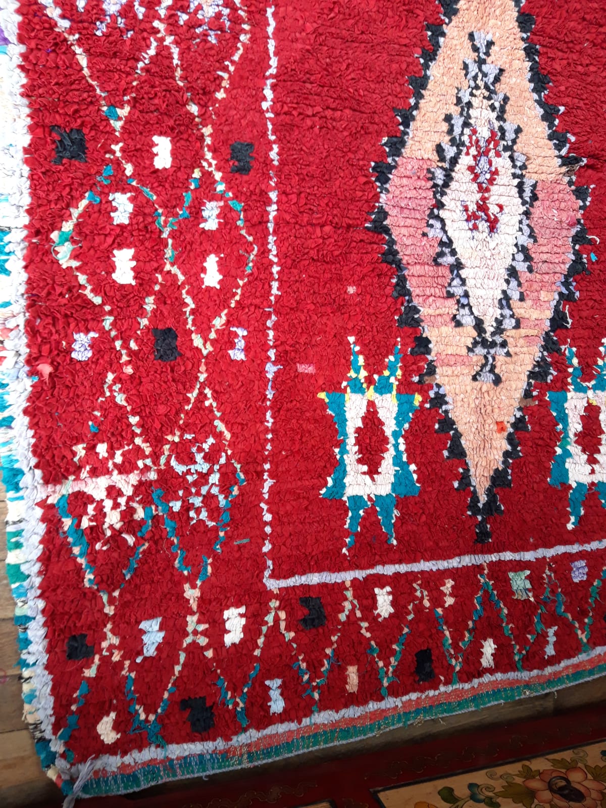 Ancient Berber carpet 125x225cm