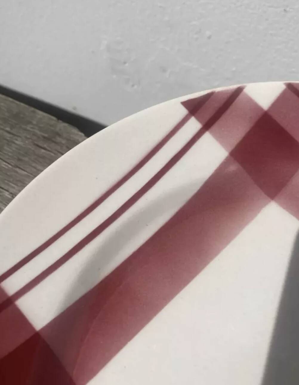 7 ironstone plates Moulin des loups tiles