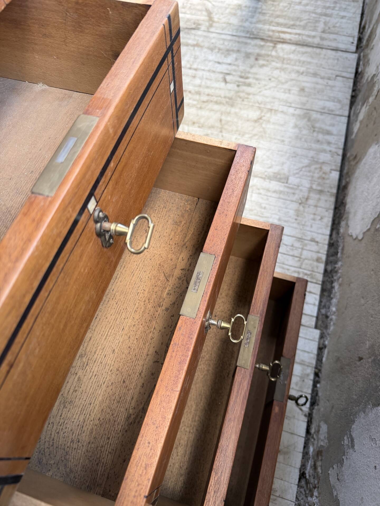 Double-sided walnut counter desk 1900