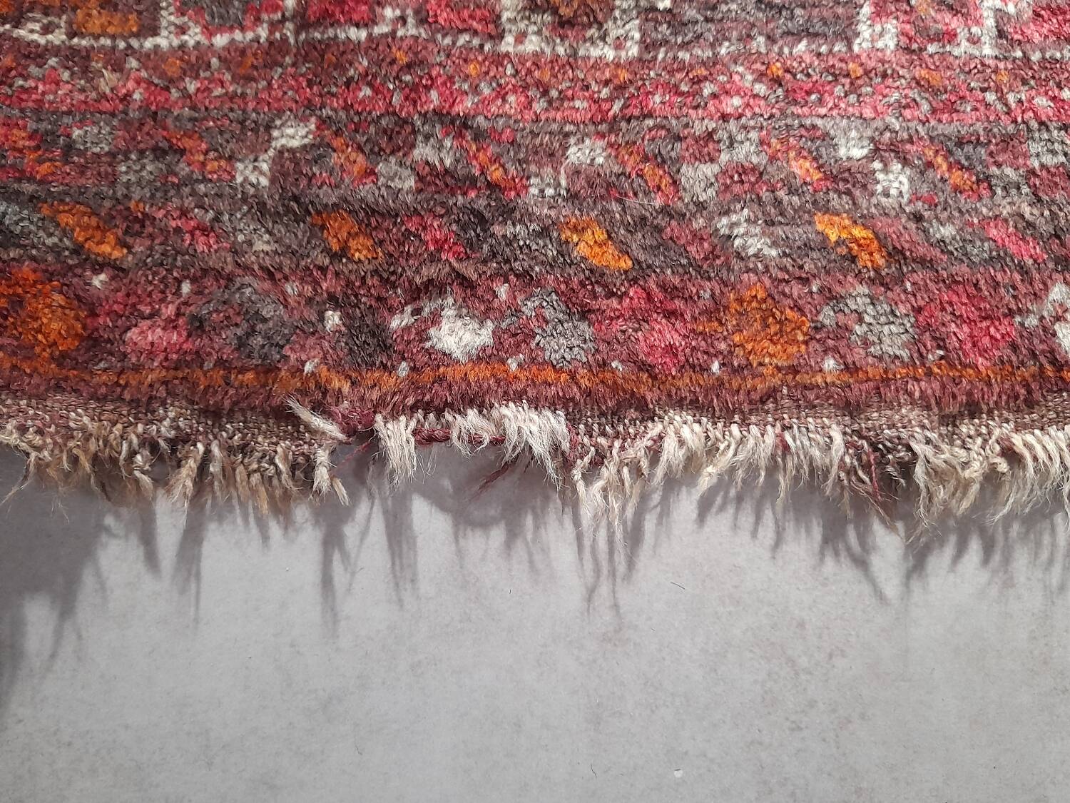 Large Tribal Qashqai Rug (Iran) – 343 x 237 cm