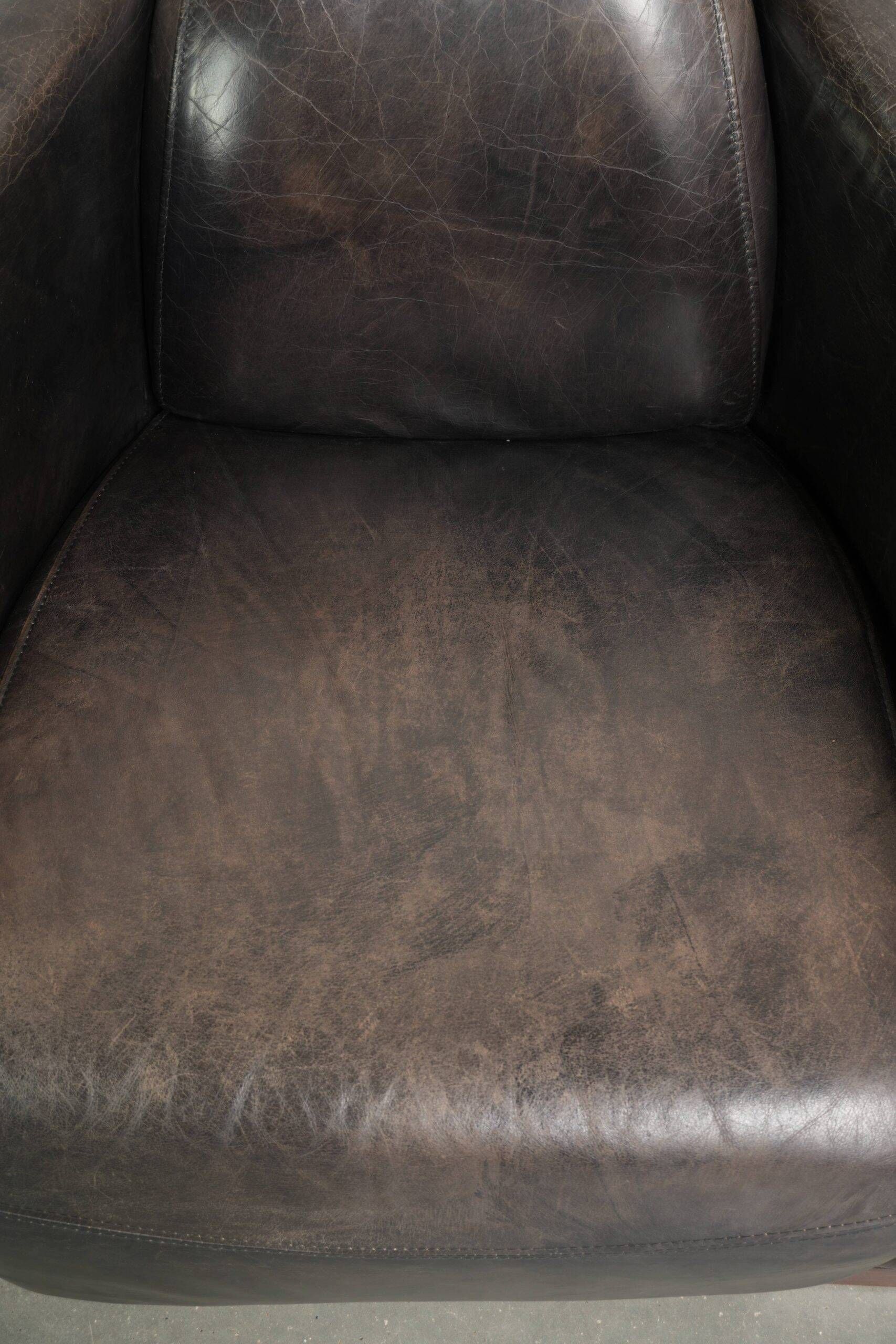 Ensemble vintage de 2 fauteuils en cuir de vachette au design Aviateur.