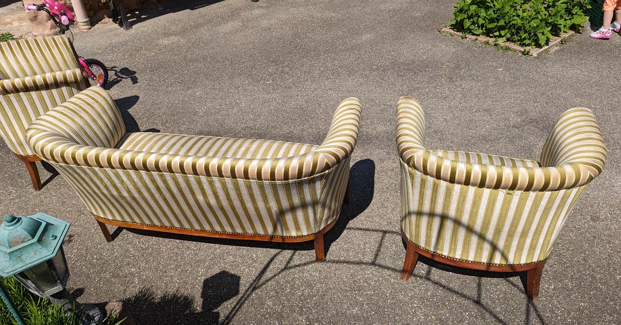 Sofa + 2 armchairs basket