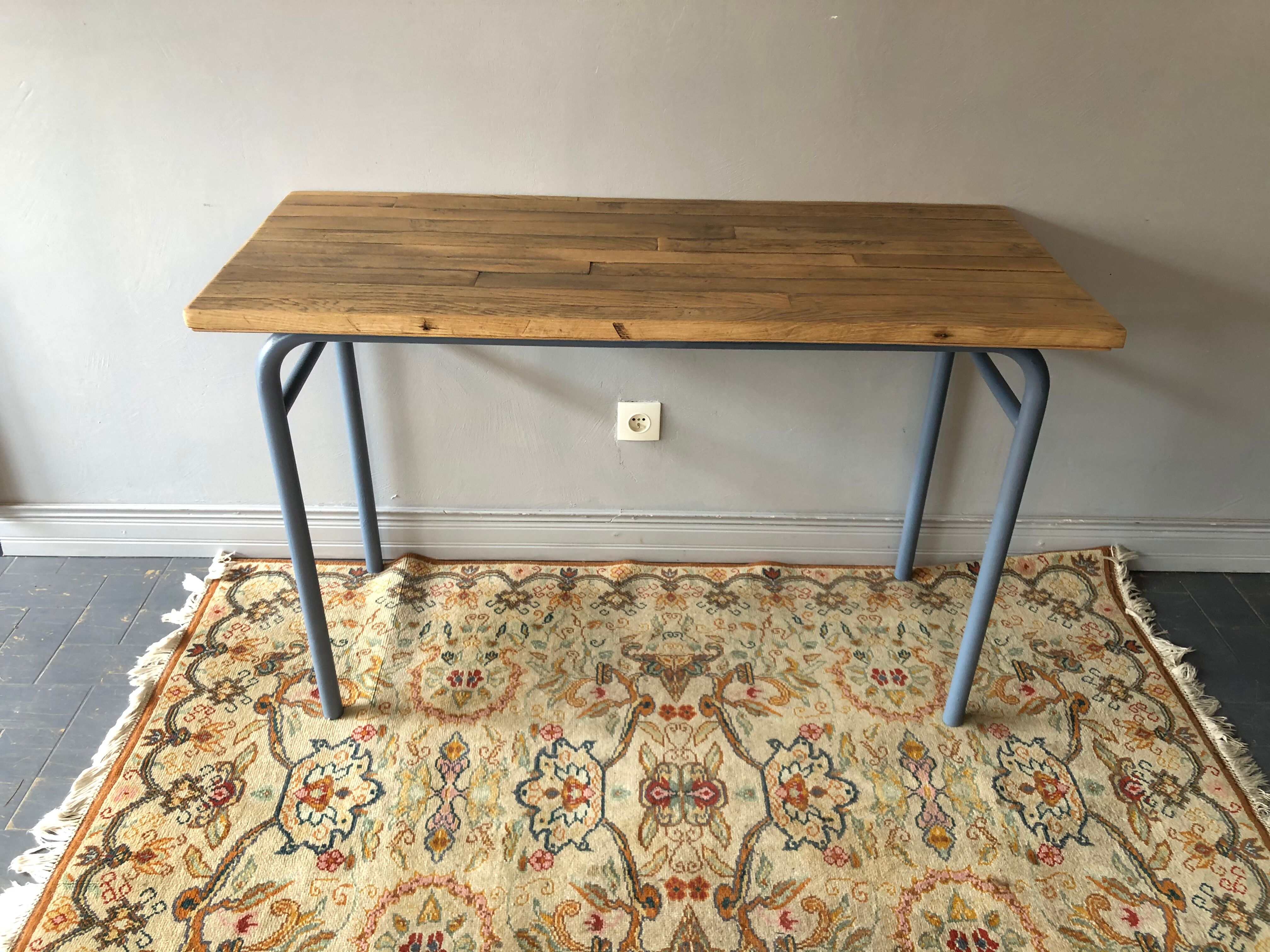 Former schoolboy office