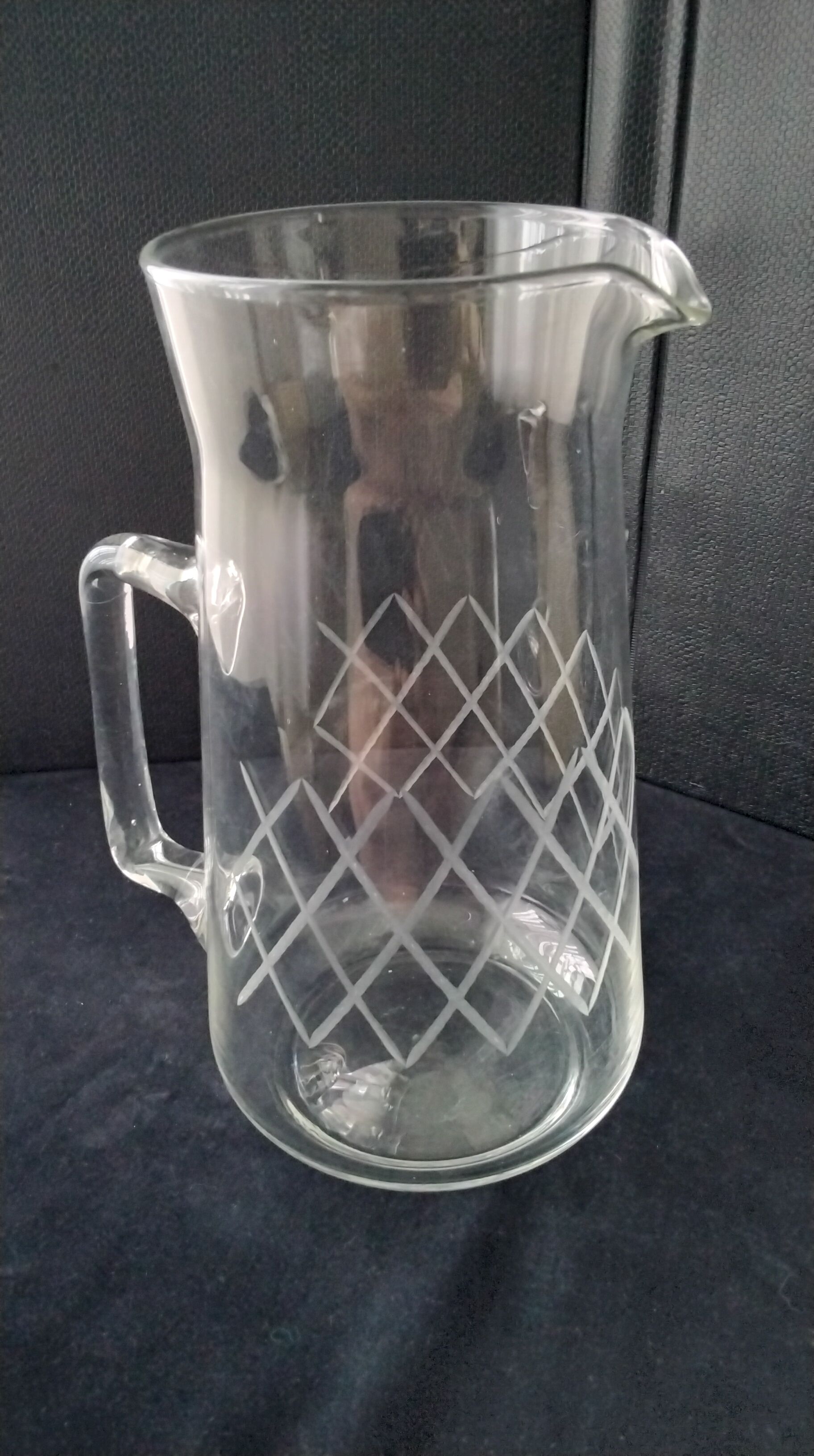 Water jug or orangeade Decor crosshatch