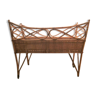 Rattan baby bed