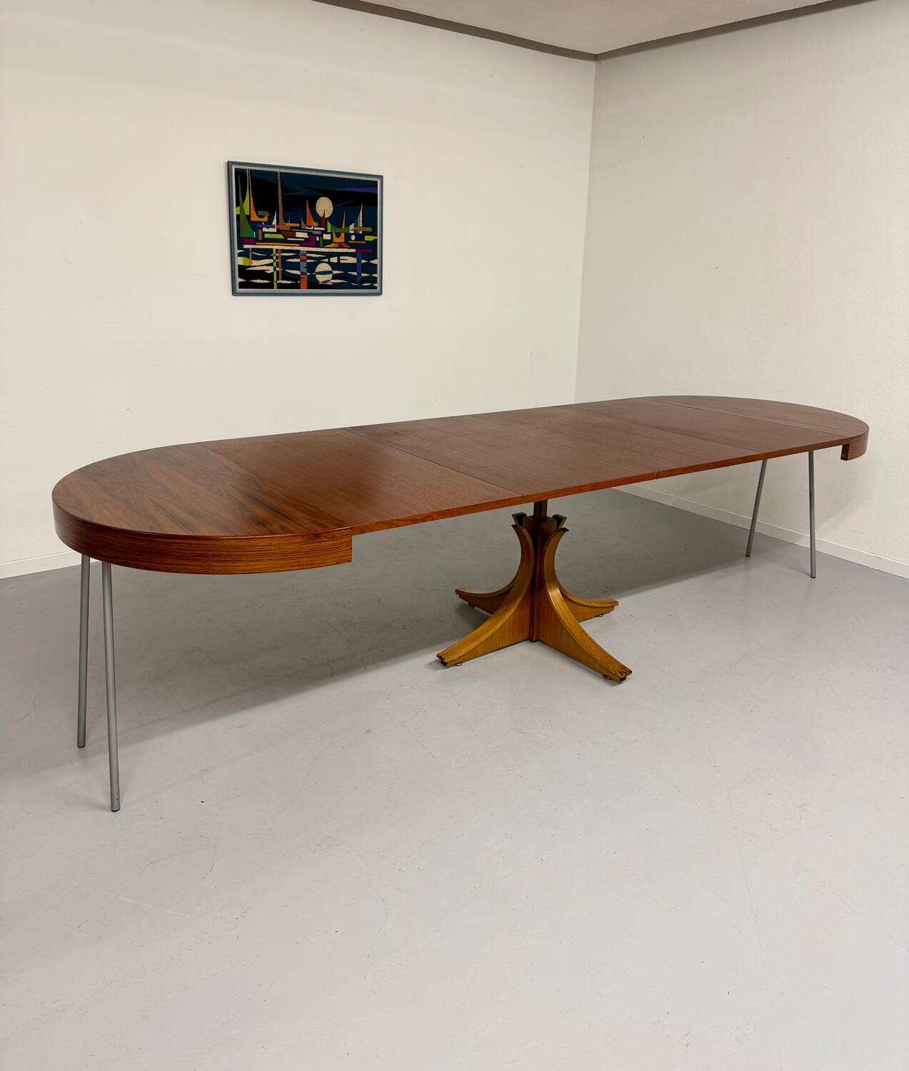 Extendable table with central leg, Italian design by Luigi Bartolini, vintage.